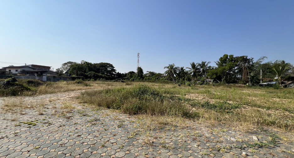 Продажа Участок в Mueang Lamphun, Лампхун