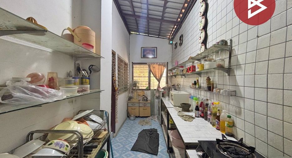 For sale 3 bedrooms townhouse in Phra Samut Chedi, Samut Prakan