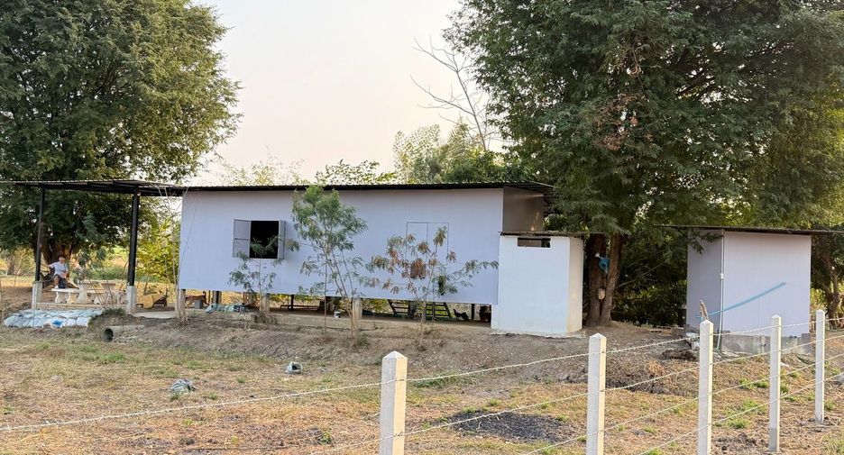 Terreno en venta en Mae Sot, Tak