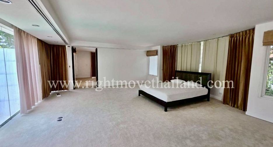 Villa zur Miete und zum Kauf mit 4 Zimmer in Pak Kret, Nonthaburi