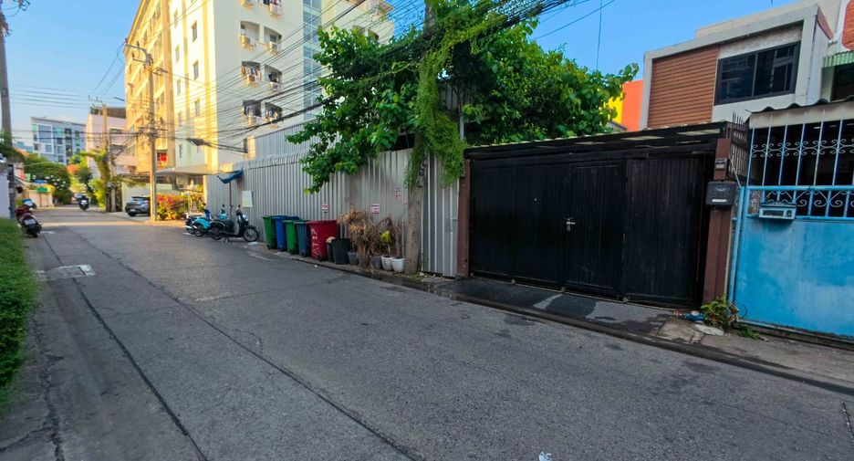 For sale 2 bedrooms house in Din Daeng, Bangkok
