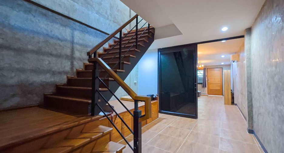 For sale 2 bedrooms house in Din Daeng, Bangkok