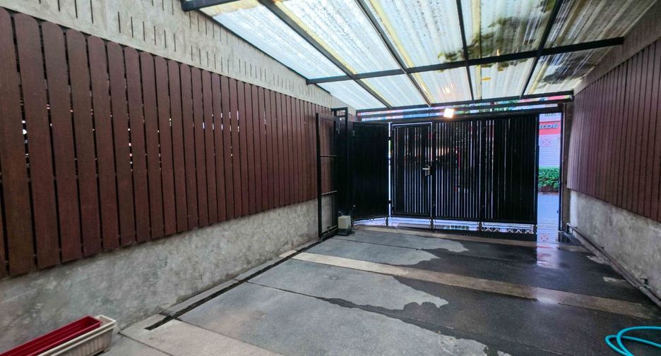 For sale 2 bedrooms house in Din Daeng, Bangkok