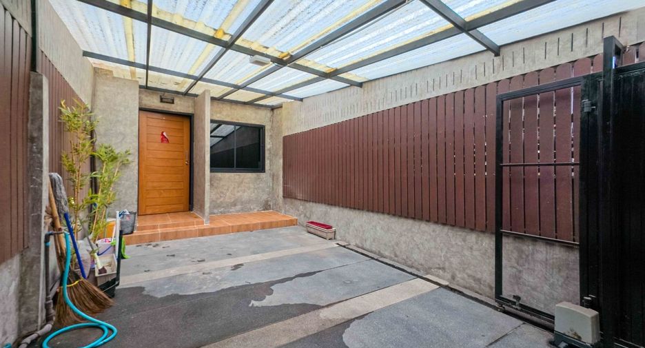 For sale 2 bedrooms house in Din Daeng, Bangkok