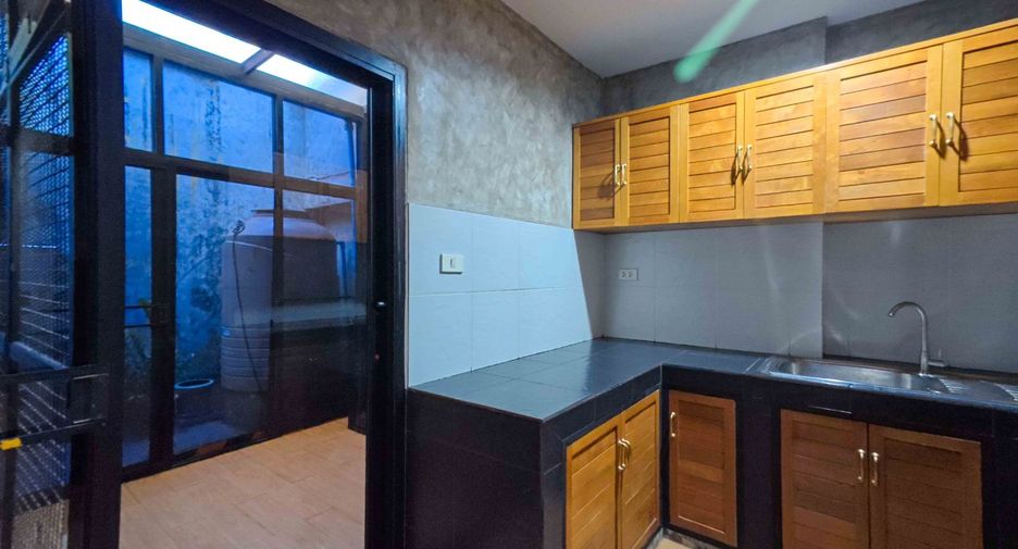 For sale 2 bedrooms house in Din Daeng, Bangkok