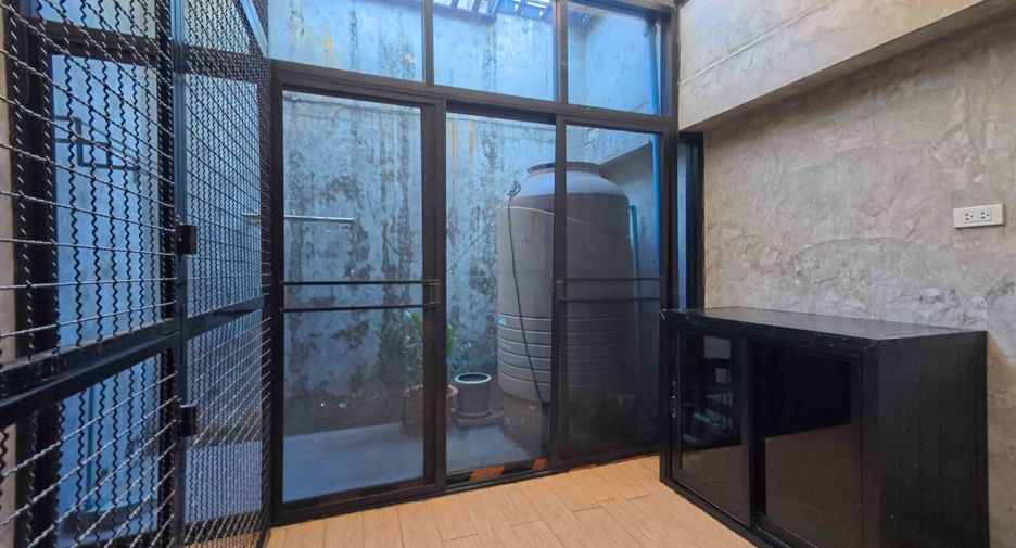 For sale 2 bedrooms house in Din Daeng, Bangkok