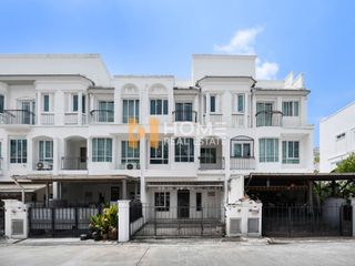 For sale 3 bedrooms townhouse in Bangkok Yai, Bangkok