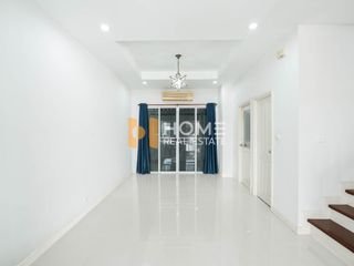 For sale 3 bedrooms townhouse in Bangkok Yai, Bangkok
