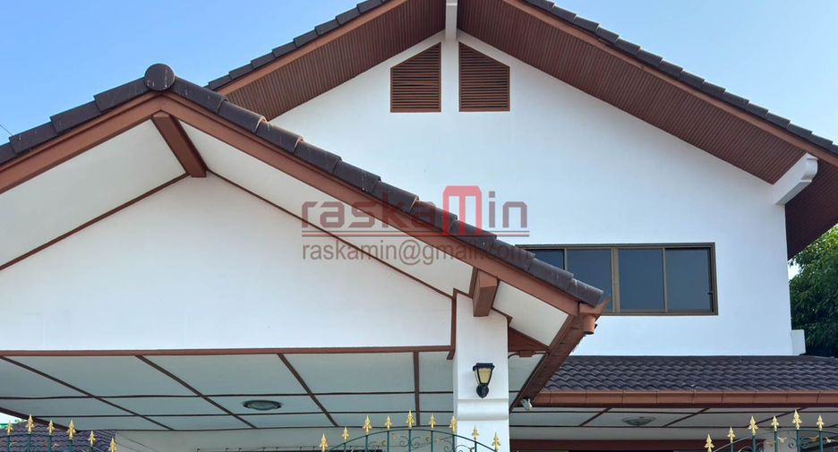 Casa en venta de 5 habitaciones en Bang Lamung, Chonburi