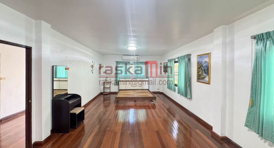 Casa en venta de 5 habitaciones en Bang Lamung, Chonburi