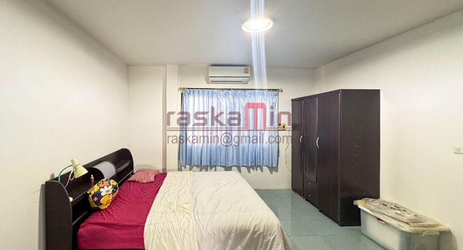 Casa en venta de 5 habitaciones en Bang Lamung, Chonburi