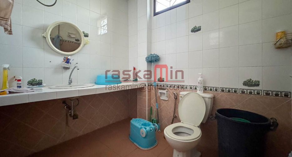 Casa en venta de 5 habitaciones en Bang Lamung, Chonburi