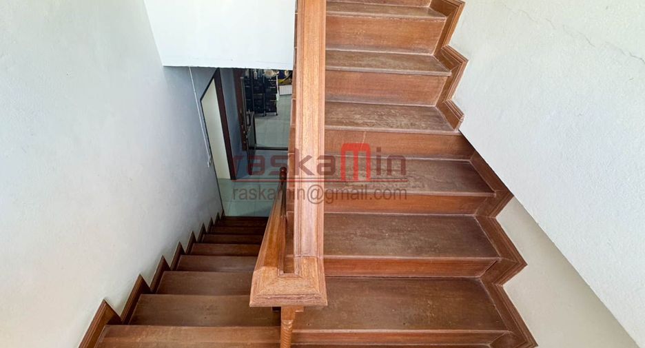 Casa en venta de 5 habitaciones en Bang Lamung, Chonburi