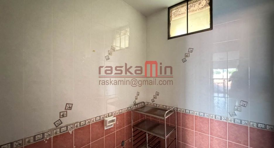 Casa en venta de 5 habitaciones en Bang Lamung, Chonburi
