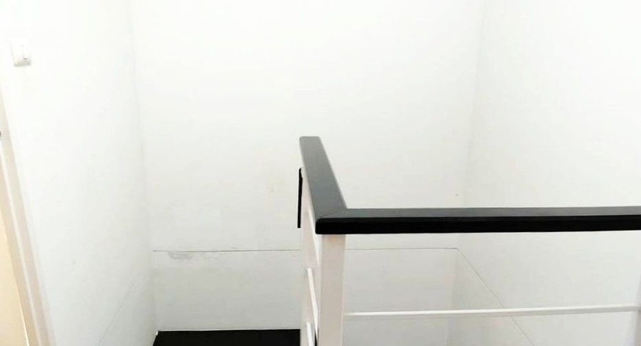 For sale 3 ベッドルーム townhouse in Phra Pradaeng, Samut Prakan
