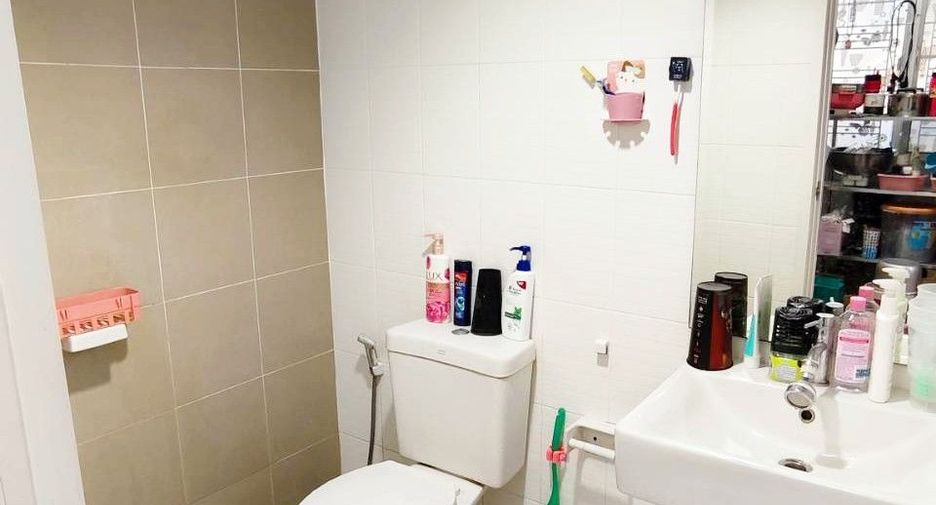 For sale 3 ベッドルーム townhouse in Phra Pradaeng, Samut Prakan