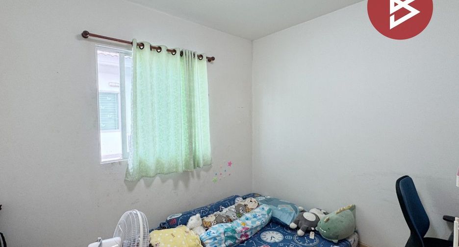 Casa adosada en venta de 3 habitaciones en Bang Sao Thong, Samut Prakan