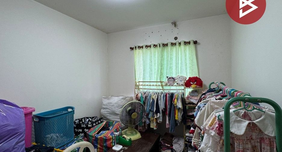 Casa adosada en venta de 3 habitaciones en Bang Sao Thong, Samut Prakan