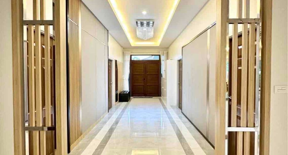 For rent 6 ベッドルーム villa in Bang Lamung, Chonburi