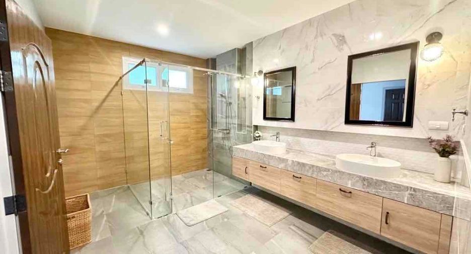 For rent 6 ベッドルーム villa in Bang Lamung, Chonburi