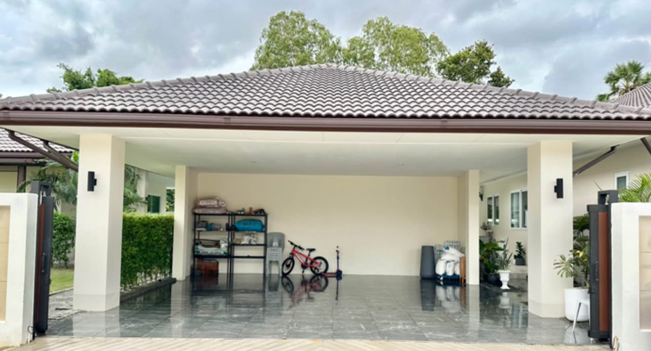 For rent 6 ベッドルーム villa in Bang Lamung, Chonburi