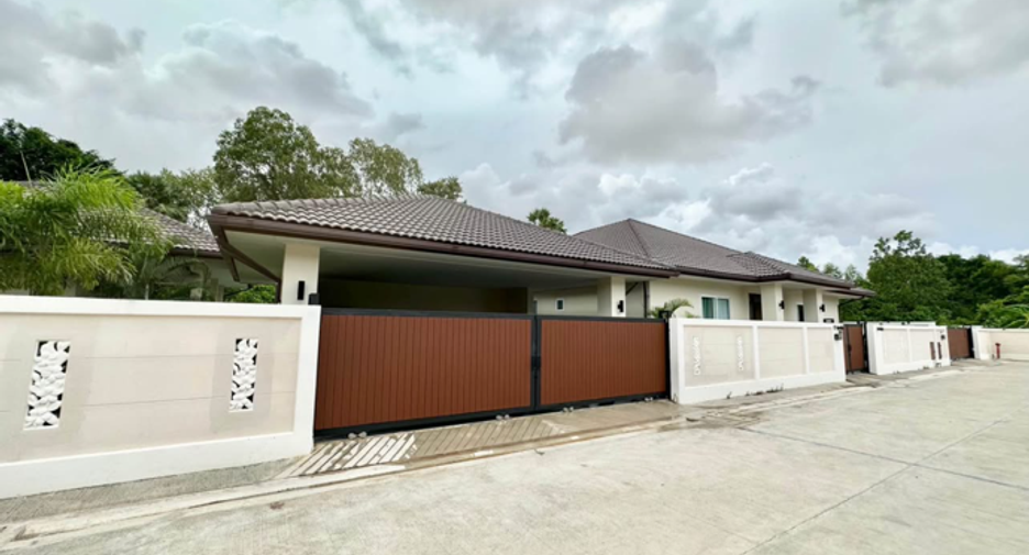 For rent 6 ベッドルーム villa in Bang Lamung, Chonburi
