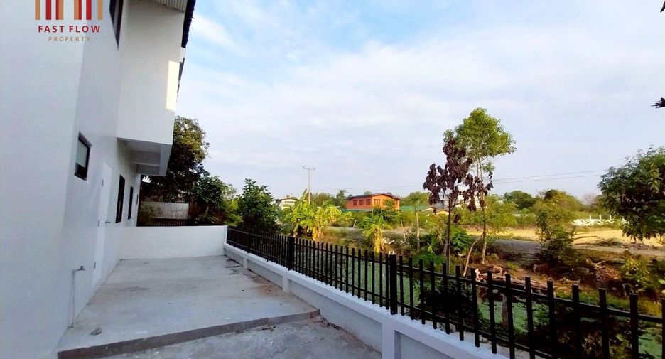 For sale 4 bedrooms house in Lat Lum Kaeo, Pathum Thani
