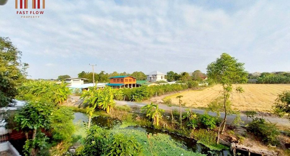 For sale 4 bedrooms house in Lat Lum Kaeo, Pathum Thani