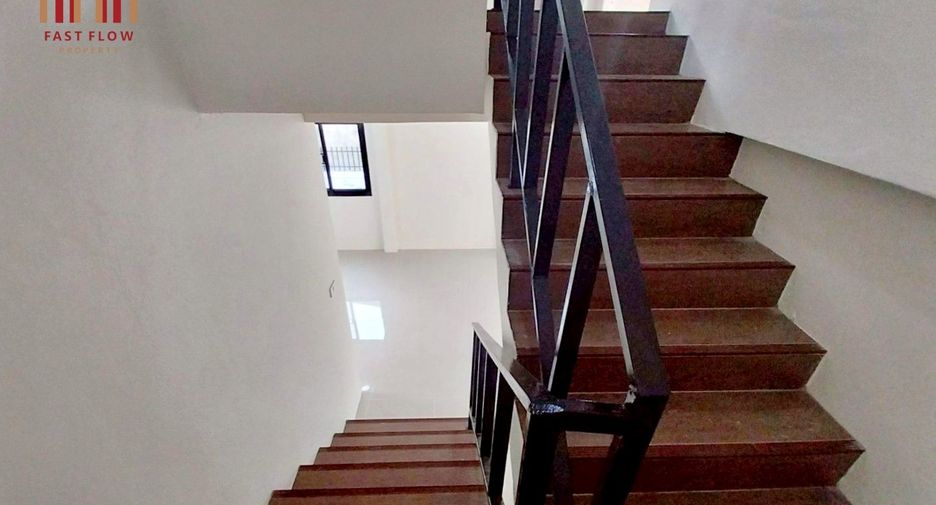 For sale 4 bedrooms house in Lat Lum Kaeo, Pathum Thani