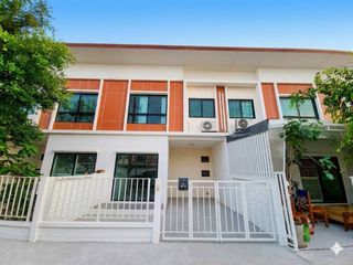 For sale 4 bedrooms townhouse in Thanyaburi, Pathum Thani