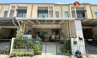 For sale 3 ベッドルーム townhouse in Prawet, Bangkok