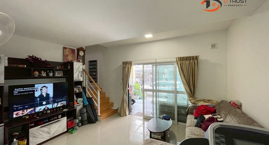 For sale 3 ベッドルーム townhouse in Prawet, Bangkok