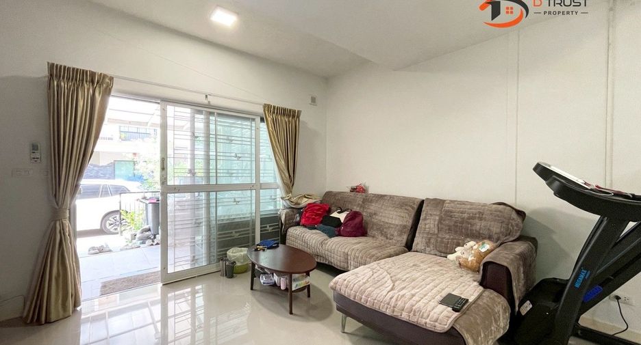 For sale 3 ベッドルーム townhouse in Prawet, Bangkok