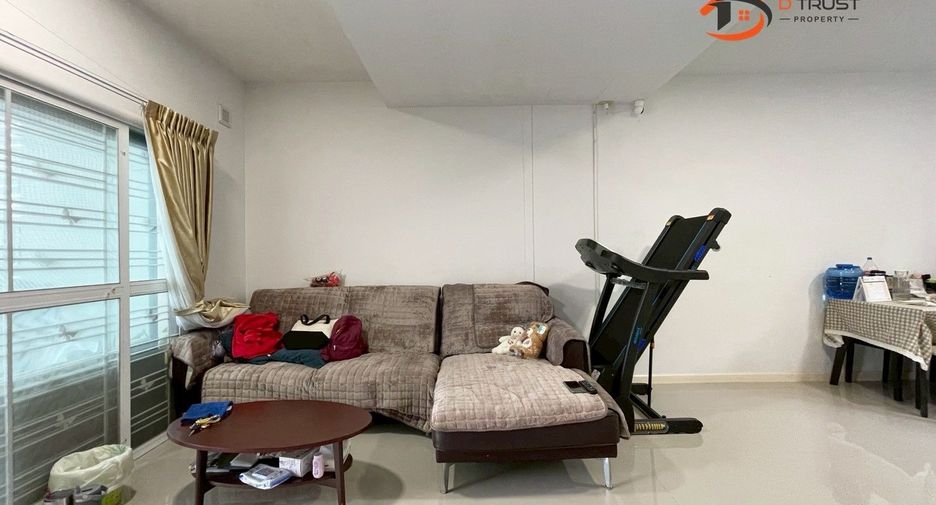 For sale 3 ベッドルーム townhouse in Prawet, Bangkok