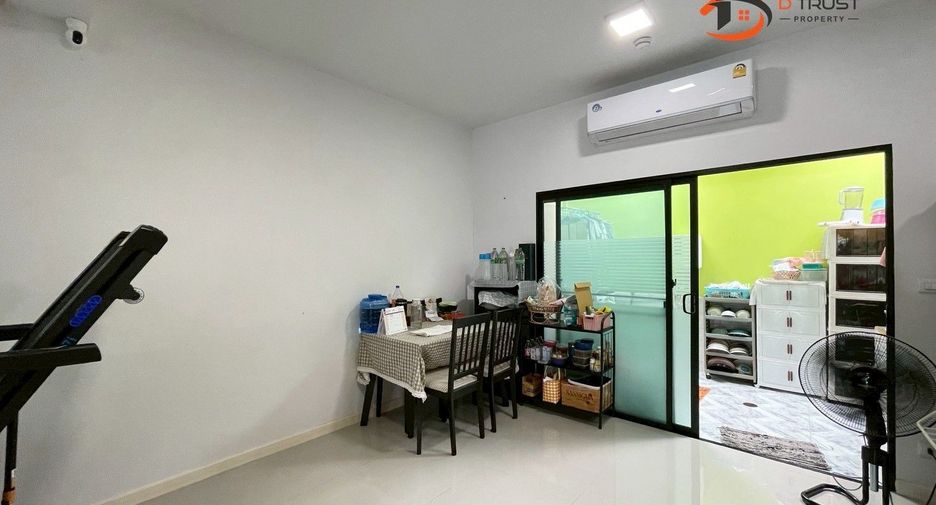 For sale 3 ベッドルーム townhouse in Prawet, Bangkok