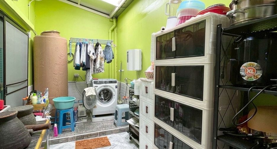 For sale 3 ベッドルーム townhouse in Prawet, Bangkok
