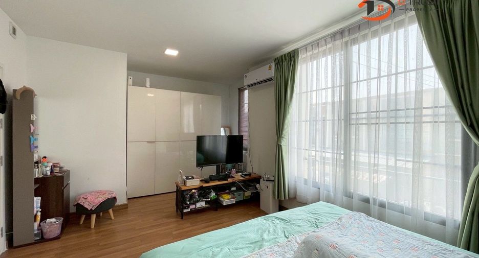 For sale 3 ベッドルーム townhouse in Prawet, Bangkok