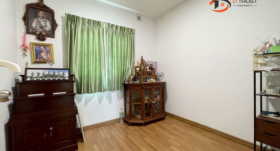 For sale 3 ベッドルーム townhouse in Prawet, Bangkok