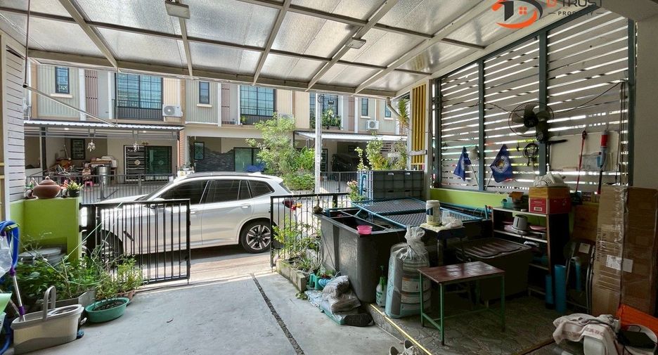 For sale 3 ベッドルーム townhouse in Prawet, Bangkok