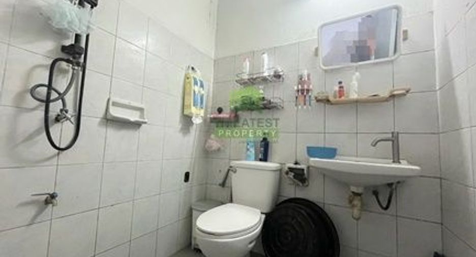 For sale 2 bedrooms townhouse in Lam Luk Ka, Pathum Thani