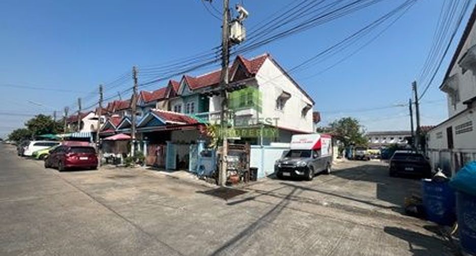 For sale 2 bedrooms townhouse in Lam Luk Ka, Pathum Thani