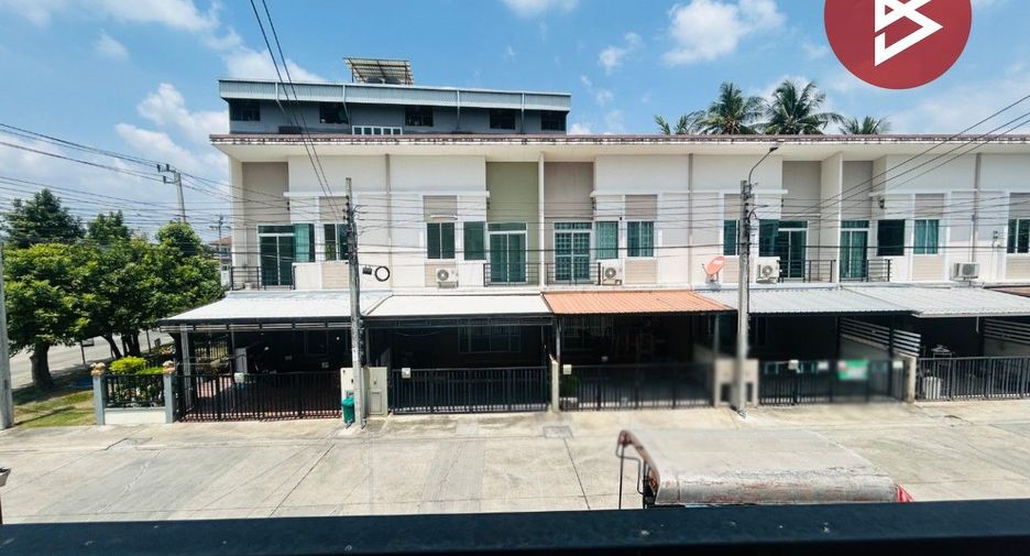 Casa adosada en venta de 4 habitaciones en Thung Khru, Bangkok