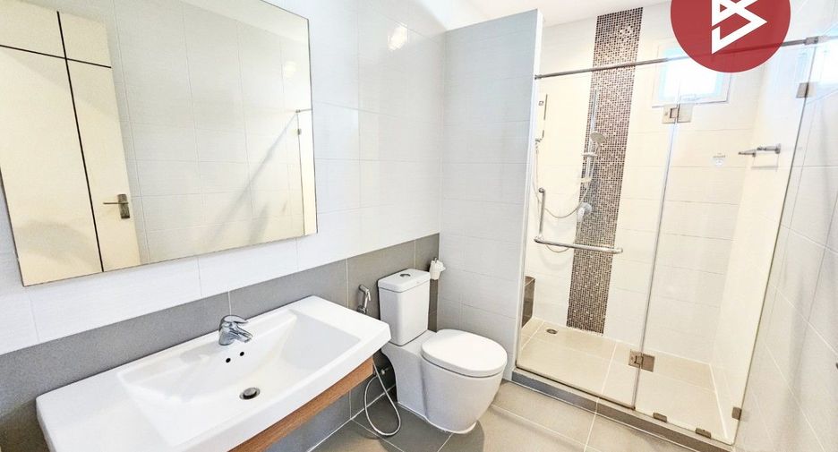 Haus zum Kauf mit 4 Zimmer in Pak Kret, Nonthaburi
