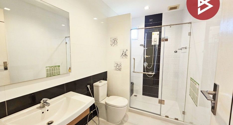 Haus zum Kauf mit 4 Zimmer in Pak Kret, Nonthaburi