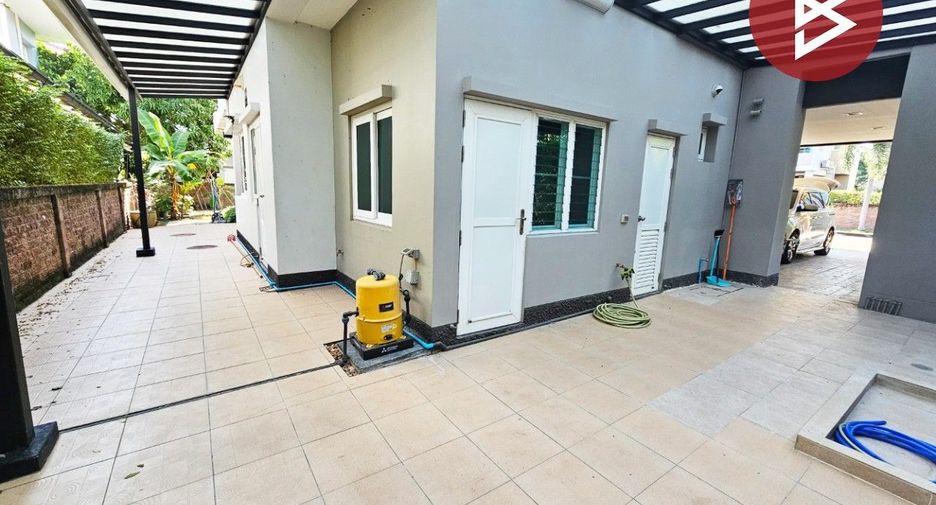 Haus zum Kauf mit 4 Zimmer in Pak Kret, Nonthaburi