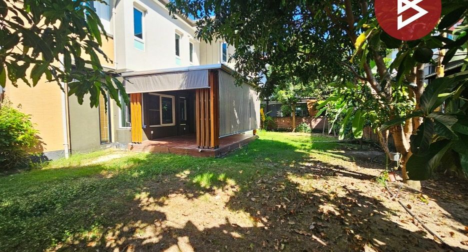 Haus zum Kauf mit 4 Zimmer in Pak Kret, Nonthaburi