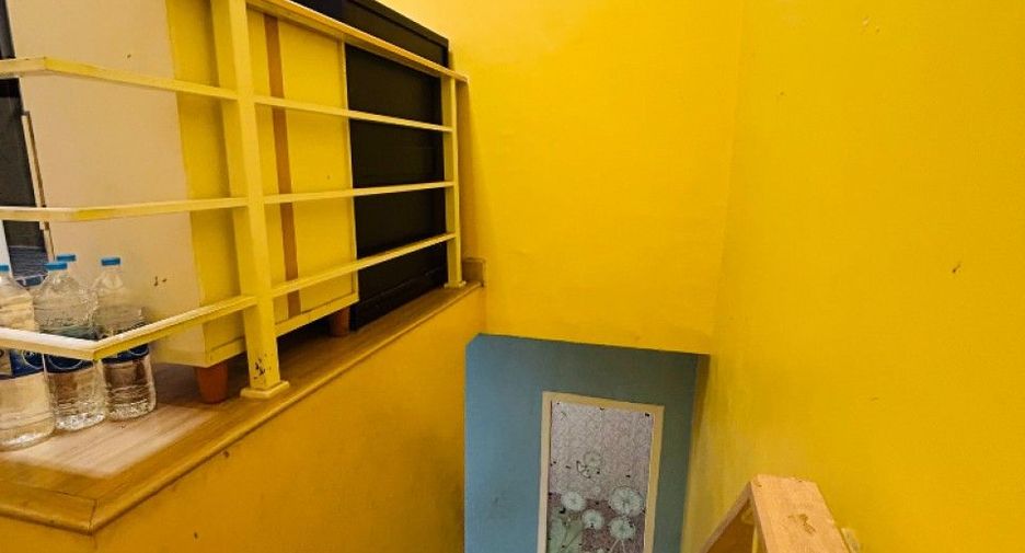 Reihenhaus zum Kauf mit 4 Zimmer in Thung Khru, Bangkok