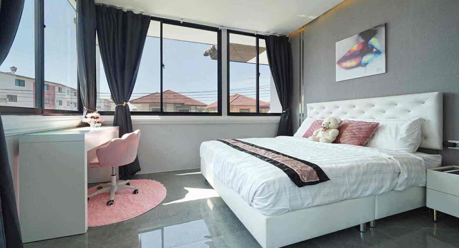 Villa en alquiler de 7 habitaciones en Bang Lamung, Chonburi