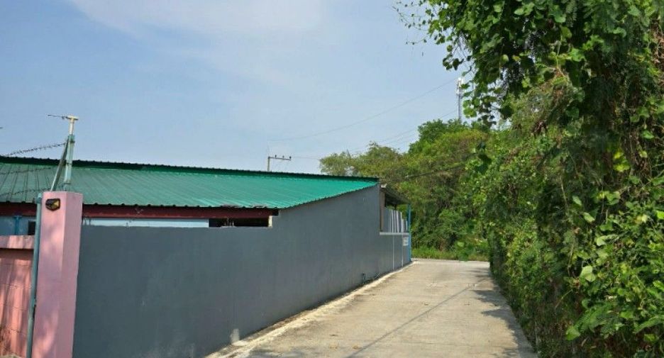 À vendre 3 chambres maison à Ban Bueng, Chonburi