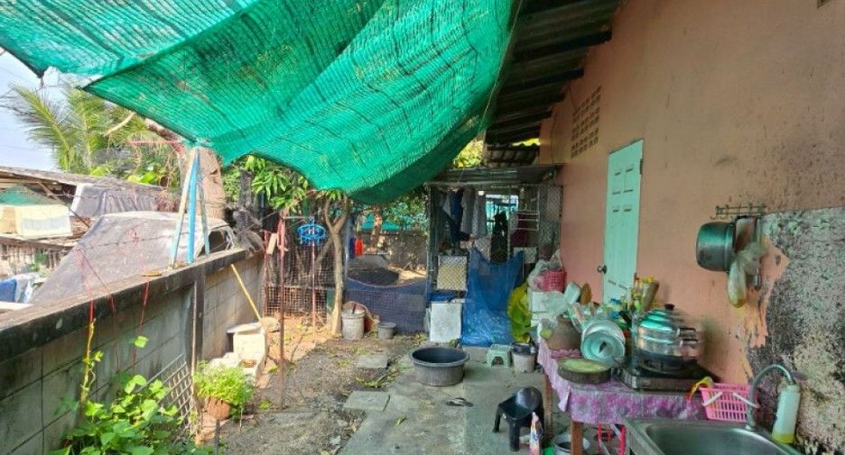 À vendre 3 chambres maison à Ban Bueng, Chonburi